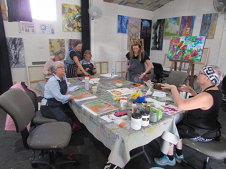 Online & Instudio Art classes & for adults in Brisbane.